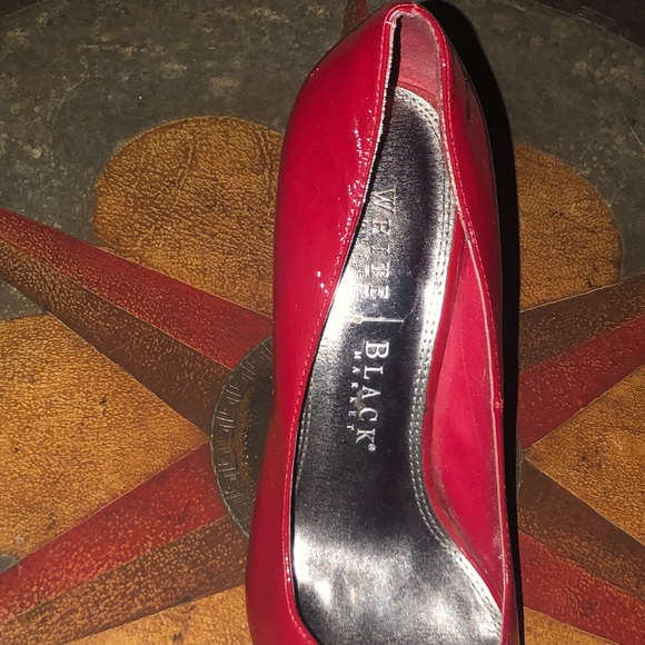 White House black market red pumps - Picture 2 of 2